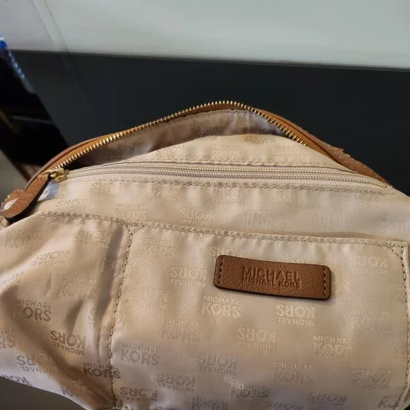 Michael Kors Brown Pebbled Leather Satchel Bag with Gold Hardware - Picture 5 of 7